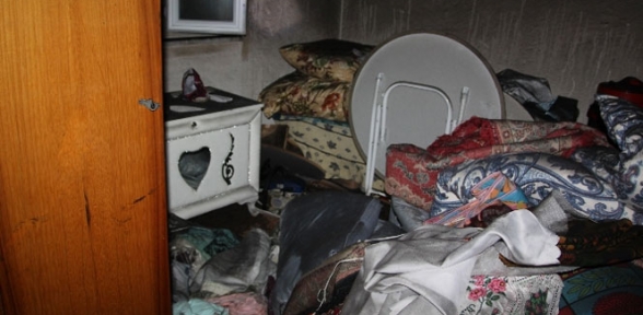 Yaşlı kadını kolonya döküp diri diri yaktılar