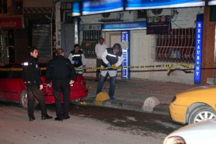 Gaziosmanpaşa'da Hesap Kavgası Kanlı Bitti: 7 Yaralı