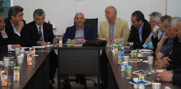 Başkan Altınok Öz, Karadeniz Dernekler Konfederasyonu ile bir araya geldi
