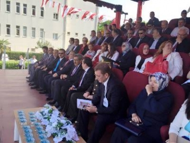 19 MAYIS GENÇLİK VE SPOR BAYRAMI TUZLA’DA COŞKUYLA KUTLADI