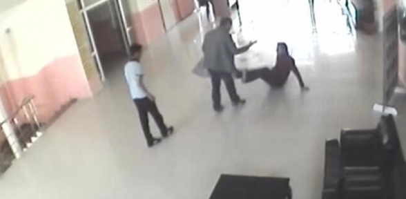 Öğrencisini koruyan öğretmene veli dayağı