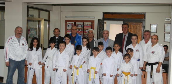 YAKACIK SPOR KULÜBÜ FARKLI BRANŞLARDA SPORTİF FAALİYETLERE DEVAM EDİYOR