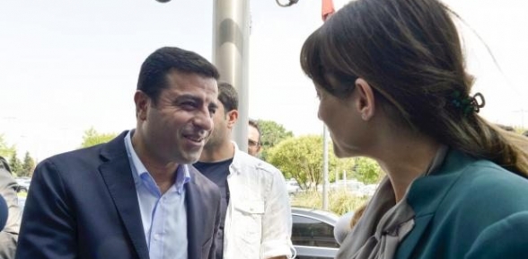 Selahattin Demirtaş ve Şafak Pavey arasında dikkat çeken diyalog