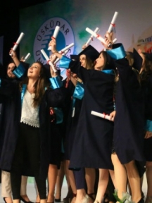 Üsküdar Üniversitesi 2015 Mezunlarını Verdi