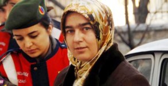 Tecavüzcüsünü Öldürüp Başını Kesen Kadının Cezasına İtiraz
