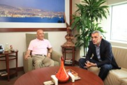 İbrahim Hacıosmanoğlu’ndan Başkan Altınok Öz’e ziyaret