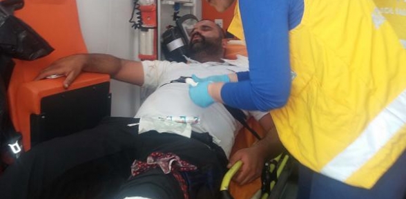 Maltepe’de bir trafik polisi, ceza yazdığı minibüsün sürücüsünü bacağından vurdu