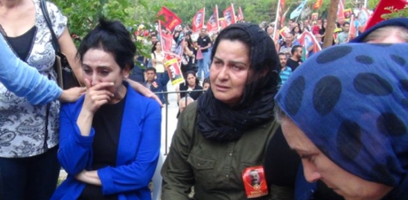 HDP'li Yüksekdağ, Cenazede Gözyaşlarına Hakim Olamadı