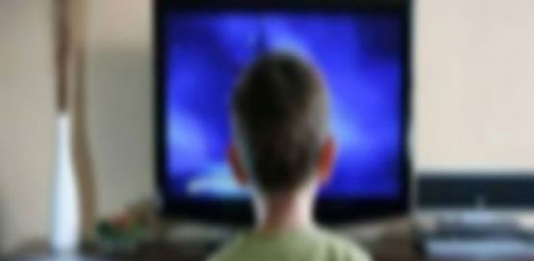 Üstüne Televizyon Devrilen Çocuk Yaralandı