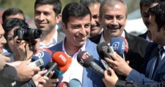 Demirtaş'tan HDP'yi 'Yok Sayan' MHP'ye: Sorunu Masada Çözmeye Hazırız