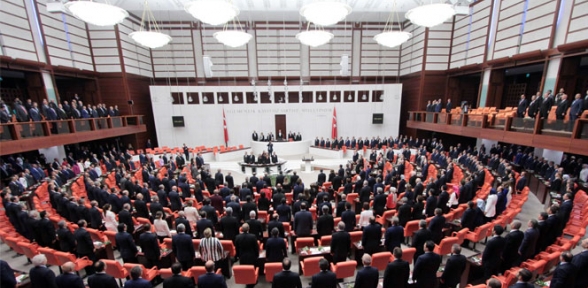 TBMM’nin 26. Başkanı İsmet Yılmaz oldu