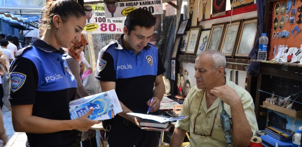 “POLİS PARA İSTEMEZ”