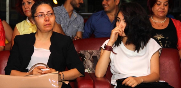 Kızı Özgecan İçin İlk Kez Konser Verdi