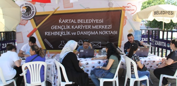Kartal Belediyesi’nden öğrencilere Gençlik Kariyer Merkezi Rehberlik ve Danışma Noktası