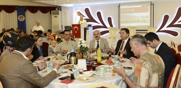 Başkan Ali Kılıç, gazi ve şehit aileleriyle iftarda buluştu