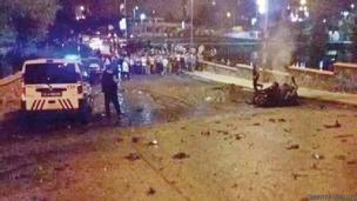 Sultanbeyli'de polis karakoluna bombalı saldırı