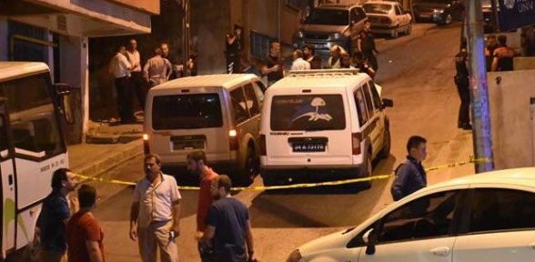 Esenler’de polise ateş açan grup ile çatışma: 1 ölü