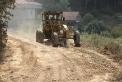 AYDOS YOLU ASFALTLANIYOR