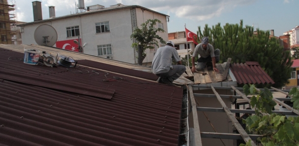 KARTAL’DAKİ MUHTARLIK BİNALARI KIŞA HAZIRLANIYOR