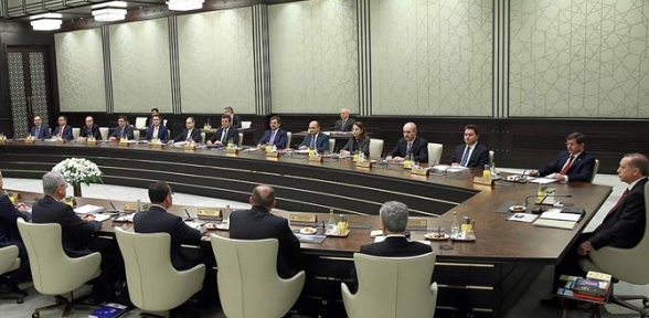 AKP Kadrolaşmada Geçici Hükümet Dinlemiyor
