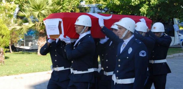 Son yolculuğuna meslektaşları uğurladı