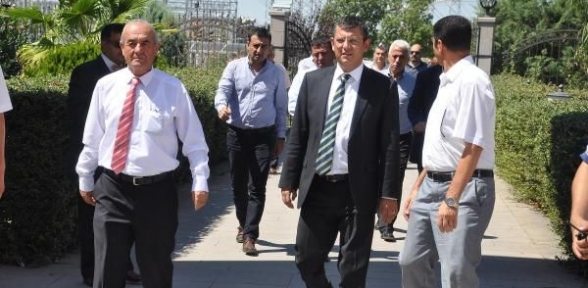 CHP heyeti, Şehit Yüzbaşı Ali Alkan'ın ailesini ziyaret etti