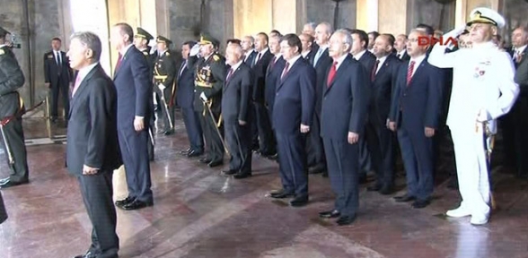 Davutoğlu'ndan Zafer Bayramı genelgesi