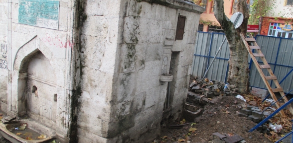 Tarihi çeşme 287 yıl sonra yeniden hayat buldu