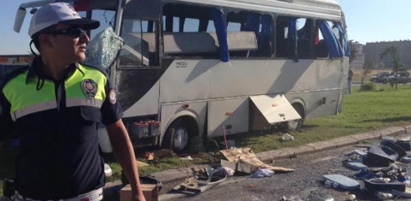 İşçi servisine TIR çarptı: 16 yaralı