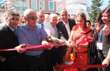 Atasehir Gençlik Merkezi’nin yeni dönem açılışı yapıldı