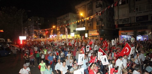 30 AĞUSTOS ÇOŞKUSUNU BİNLERCE KARTALLI BİR ARADA YAŞADI