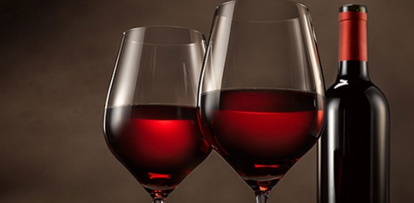 2 liderin arasına şarap kadehi girdi