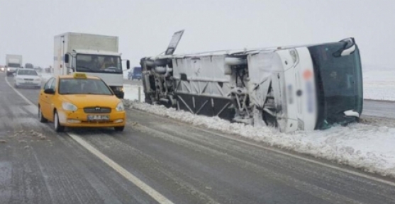 2 Otobüs Daha Devrildi