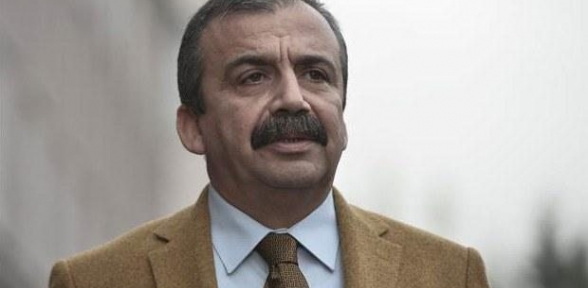 Yemin etmeyen bürokratlar TBMM den çıkarılsın