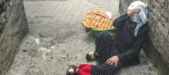 Açlıktan Ölüyoruz 