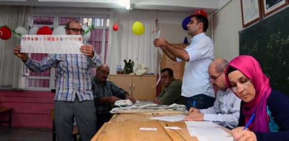 Adana da 4 ilçede geçersiz oylar yeniden sayılacak