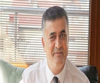 Adil Gür kaza yaptı