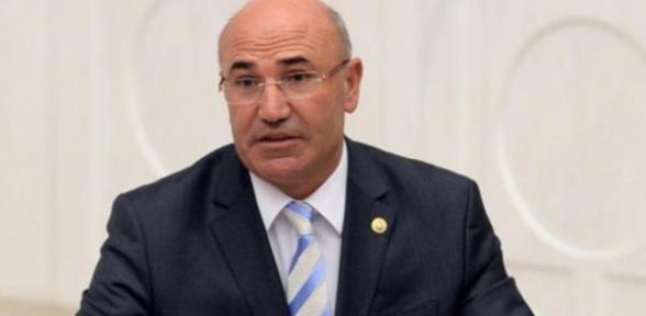 Ağabey Tanal Ak Partiye geçti