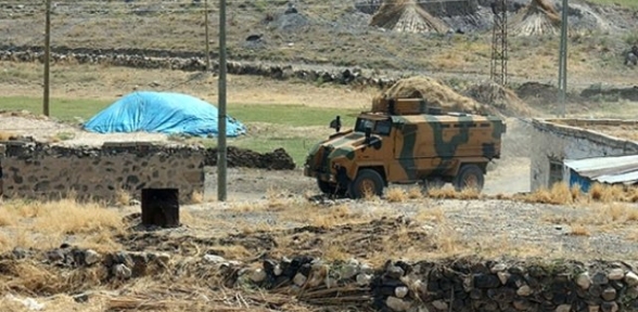 Ağrı da iki terörist teslim oldu