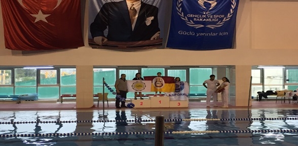 Ahmet Şimşek Koleji nin Cumhuriyet altınları