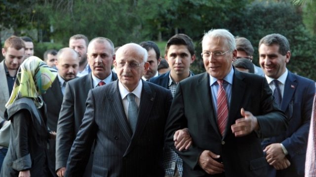 Ak Partili Kahraman, Üniversiteli Öğrencilerin Sorularını ...