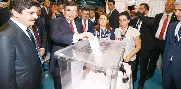 AK Parti MKYK da kim ne oy aldı