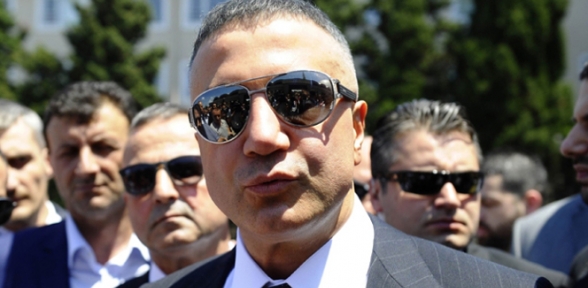 Akademisyenlerden Sedat Pekere suç duyurusu