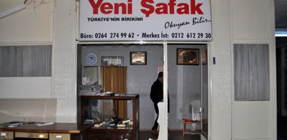 Akit ve Yeni Şafaka çirkin saldırı
