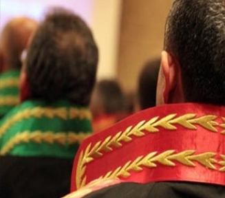 AKP kendinden olmayanı fişliyor
