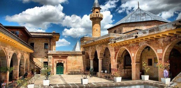 Aleviler Hacı Bektaş Veliyi ziyaret için yola çıktı