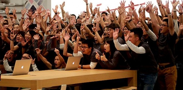 Apple mağazalarında ücretsiz kodlama dersleri veriyor