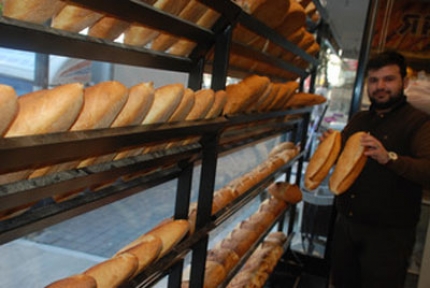 Asgari ücrete yüzde 5 zam ekmeğe yüzde 25 zam vicdansızlık