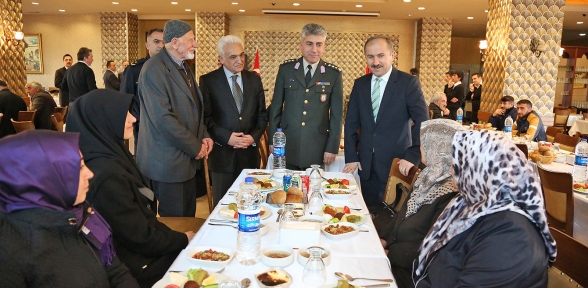 Ataşehir Belediyesi ve Ataşehir Kaymakamlığı şehit aileleri ile bir araya geldi