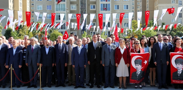 Ataşehirde muhtesem 19 Mayıs törenle kutlandı